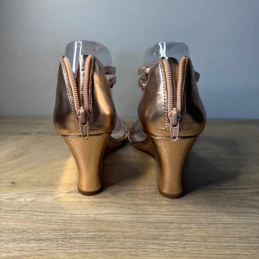 Vince Camuto 8W Rose Gold‎ Wedge Sandals Crystal Rhinestone Embellished Glam